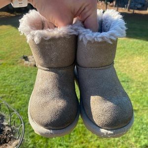 Toddler Girl’s Ugg Boots Size 8 Grey Gray